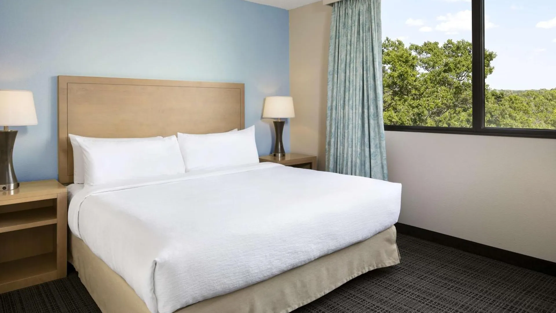 Hotel Embassy Suites By Hilton Tampa Airport Westshore