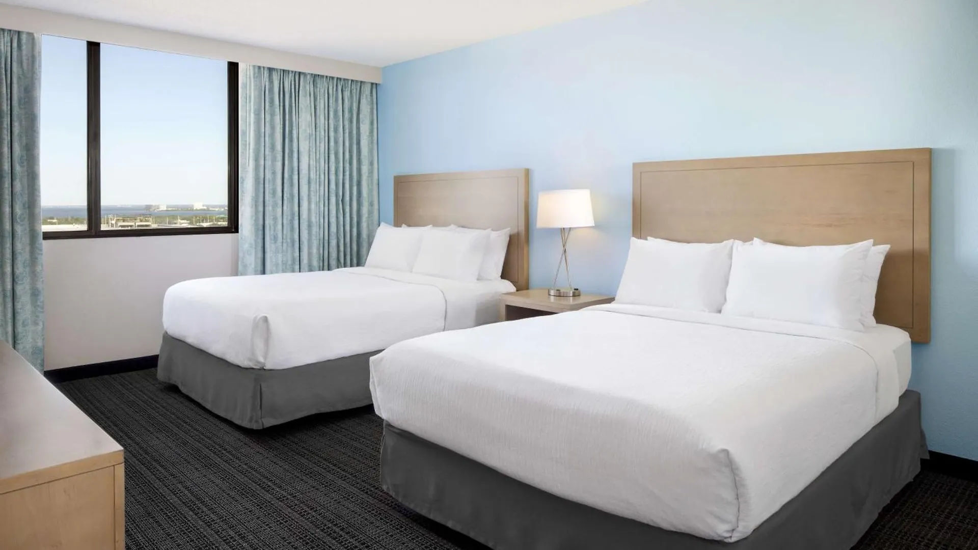 Embassy Suites By Hilton Tampa Airport Westshore 3*,